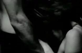 Maturo porno stella ha Caldo Sesso film porno gratis italiane con giovane modello su il divano a orgasmo