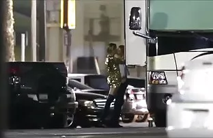 Una bionda matura si masturba abilmente video porno gratis stranieri un cazzo con le sue grandi tette e lo lascia nella sua L.