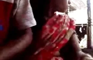 Una giovane modella video gratis casalinghe mature porno ha bevuto vino in compagnia di un uomo maturo e lei spudoratamente