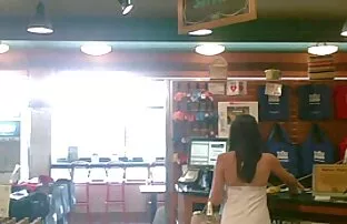 Le ragazze non vogliono scopare attraverso un buco sul muro film porno mature italiane gratis